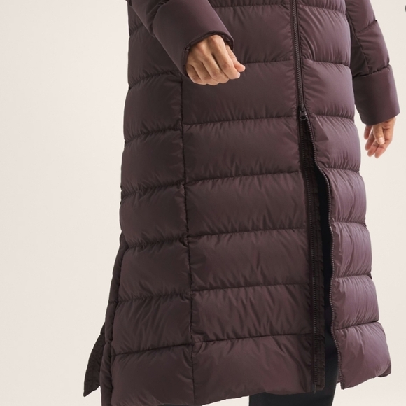 NWT Arc'teryx Women's X-Long Down Puffer Parka Jacket Deep Brown-ish Plum Large - Picture 5 of 7